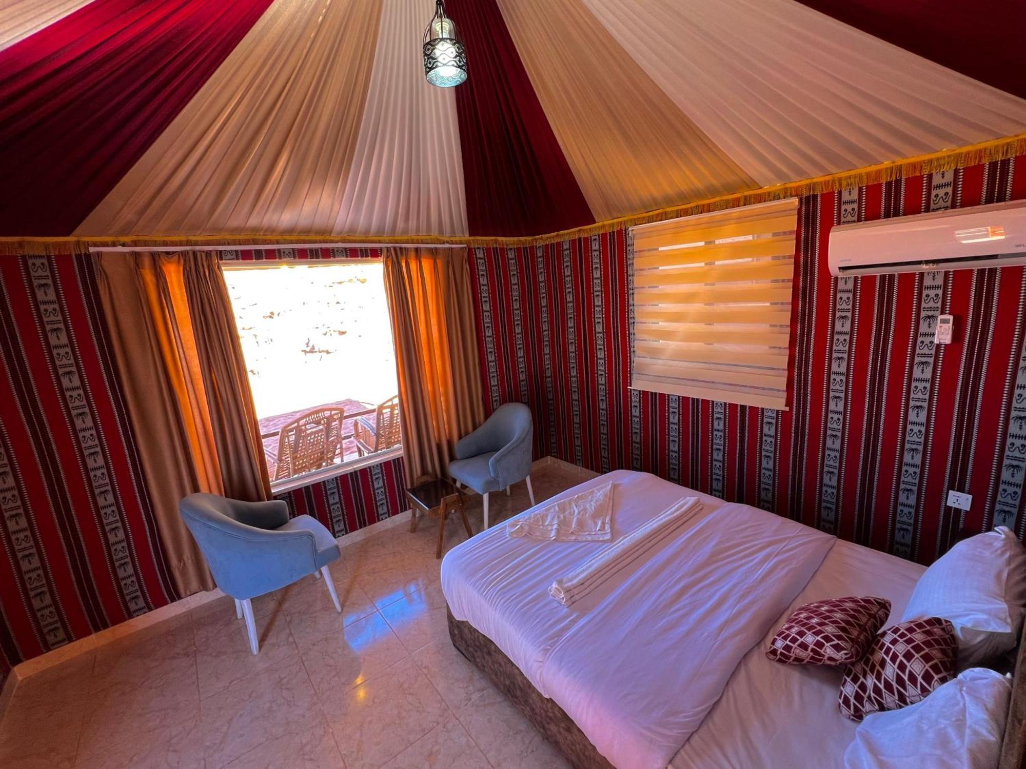 Angelina Wadi Rum Camp Bagian luar foto