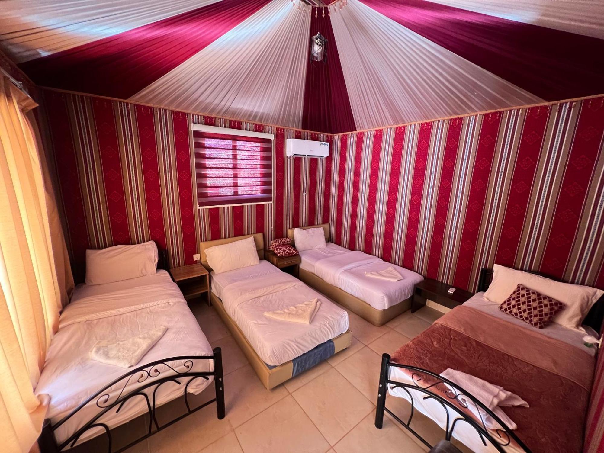 Angelina Wadi Rum Camp Bagian luar foto